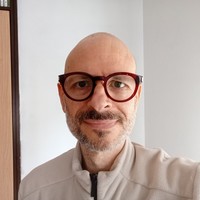 Learn Spanish with the teacher Íñigo.