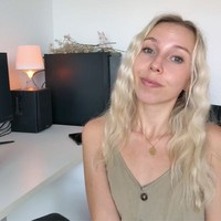 러시아어 강사 Nastia Kornilova