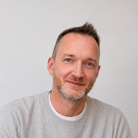 Learn French with the teacher Micaël.