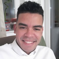Aprenda Francês com o professor Damien Monfort.