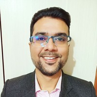 Frans leerkracht Ashwani Sharma