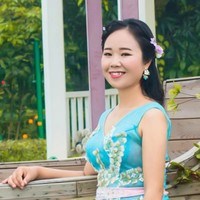 Chinese (Mandarin) teacher Rita