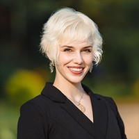 Acadia Rose-Meyer, profesor/a de Inglés
