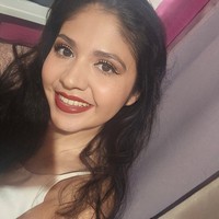 講師 Lucía と一緒に スペイン語 を学びましょう。