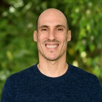 تعلم الغاليسية مع المعلم Hugo Lúa.