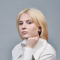 Englischlehrkraft Mary.