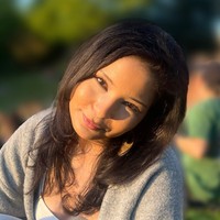 nauczyciel niemiecki Yara Waked