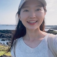 Korean teacher Hanna 한나