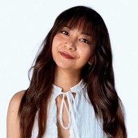 与老师 Reeya 学习 泰语。