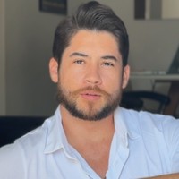 Professeur en Portugais Douglas Trogo