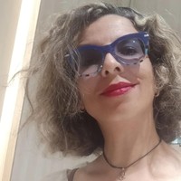 Französischlehrkraft Nawal ISM