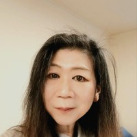 Lerne Japanisch mit dem Lehrer Tiki.