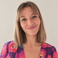 Learn French with the teacher Evka Jaminais.