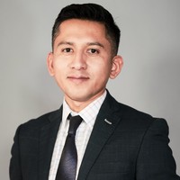 和 Juan Carlos Duran 老師學習 西班牙語 。