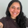 Apprends le Portugais avec le professeur Beatriz Meira.
