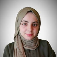 Turco professor Nazlı Bohari