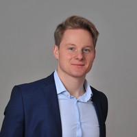 ドイツ語 講師 Blaž