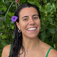 和 Belén Hernández 老師學習 西班牙語 。