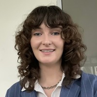 講師 Teacher Kate と一緒に 英語 を学びましょう。